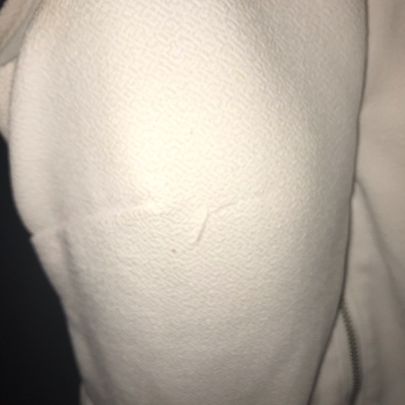 Short White Zip-Up Romper RUNS SMALL - Picture 4 of 6